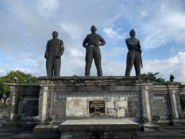 Ketika Semen Jadi Monumen Kesepian
